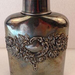 Antique Derby Silver Co Quadruple Plate Flask w/ Cup – Repoussé Floral – #1037